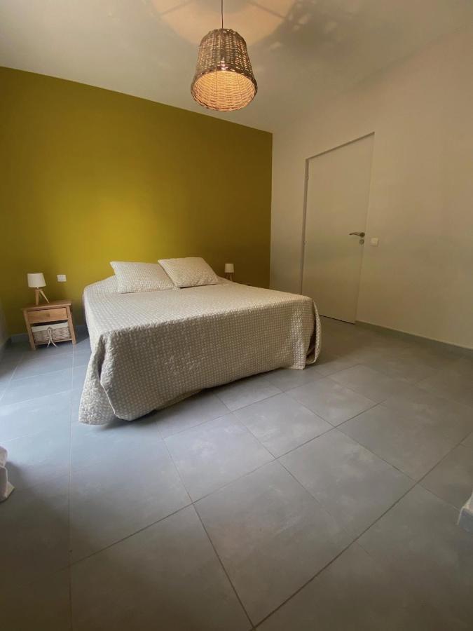 Bed and Breakfast Les Centaurines Saint-Siffret Exterior foto